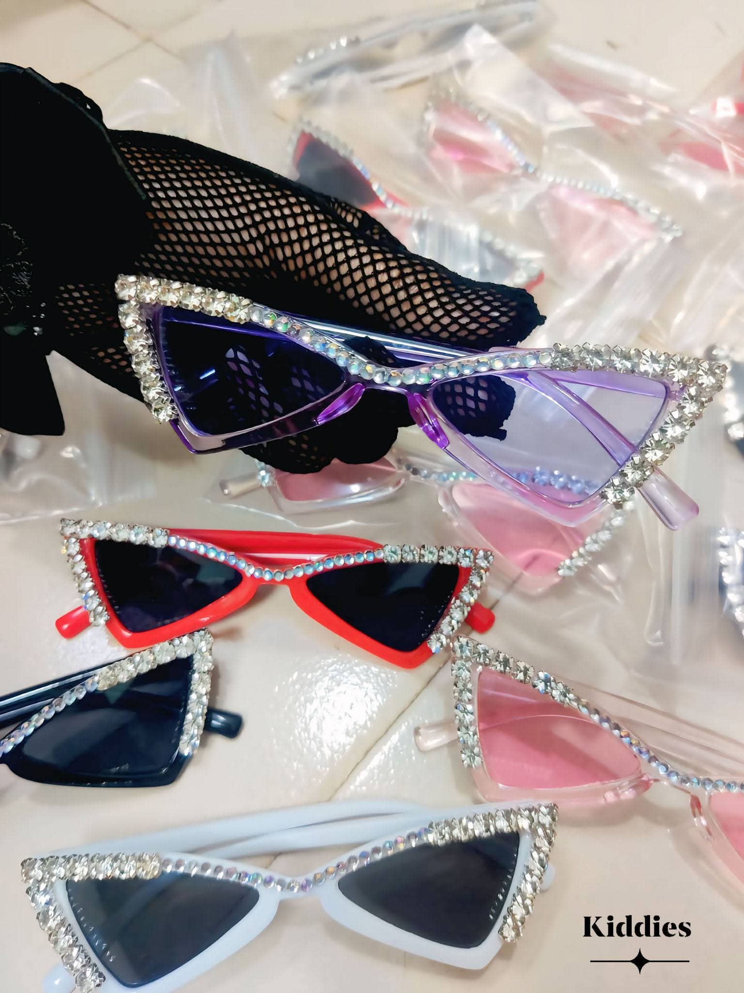 Triangle Frame Diamond Sunglasses..