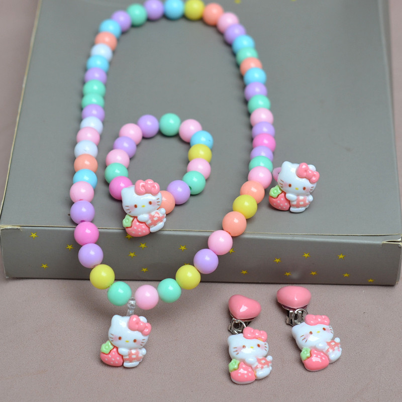 Hello Kitty necklace